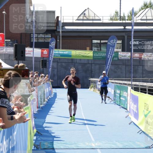 09.08.2026 - GEWOBA Citytriathlon Bremen Yannick Fuchs http://msf.ph/oto/9940167 09.08.2026 13:24:46 Ziel 699 meine-sportfotos.de