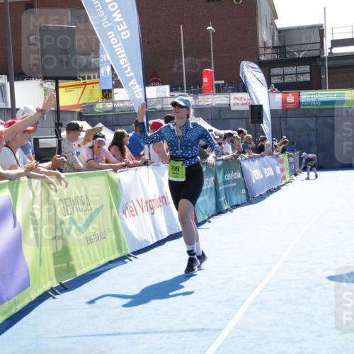 09.08.2026 - GEWOBA Citytriathlon Bremen Yannick Fuchs http://msf.ph/oto/9940168 09.08.2026 15:36:28 Ziel 299 meine-sportfotos.de