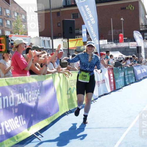 09.08.2026 - GEWOBA Citytriathlon Bremen Yannick Fuchs http://msf.ph/oto/9940173 09.08.2026 15:36:29 Ziel 299 meine-sportfotos.de