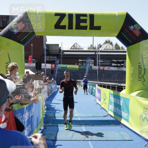 09.08.2026 - GEWOBA Citytriathlon Bremen Yannick Fuchs http://msf.ph/oto/9940176 09.08.2026 13:24:48 Ziel 699 meine-sportfotos.de