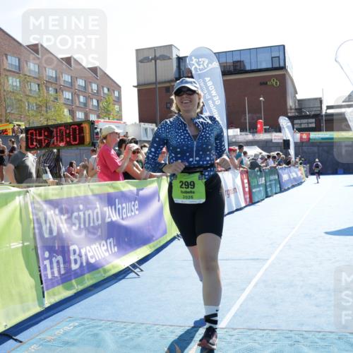 09.08.2026 - GEWOBA Citytriathlon Bremen Yannick Fuchs http://msf.ph/oto/9940183 09.08.2026 15:36:31 Ziel 299 meine-sportfotos.de