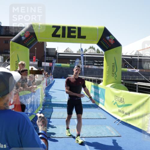 09.08.2026 - GEWOBA Citytriathlon Bremen Yannick Fuchs http://msf.ph/oto/9940186 09.08.2026 13:24:50 Ziel 699 meine-sportfotos.de