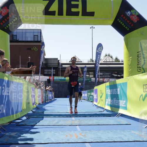 09.08.2026 - GEWOBA Citytriathlon Bremen Yannick Fuchs http://msf.ph/oto/9940203 09.08.2026 13:25:37 Ziel 570 meine-sportfotos.de