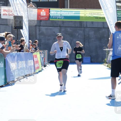 09.08.2026 - GEWOBA Citytriathlon Bremen Yannick Fuchs http://msf.ph/oto/9940222 09.08.2026 15:36:50 Ziel 303 meine-sportfotos.de
