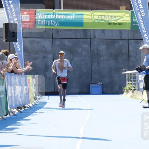 09.08.2026 - GEWOBA Citytriathlon Bremen Yannick Fuchs http://msf.ph/oto/9940255 09.08.2026 13:32:12 Ziel 684 meine-sportfotos.de