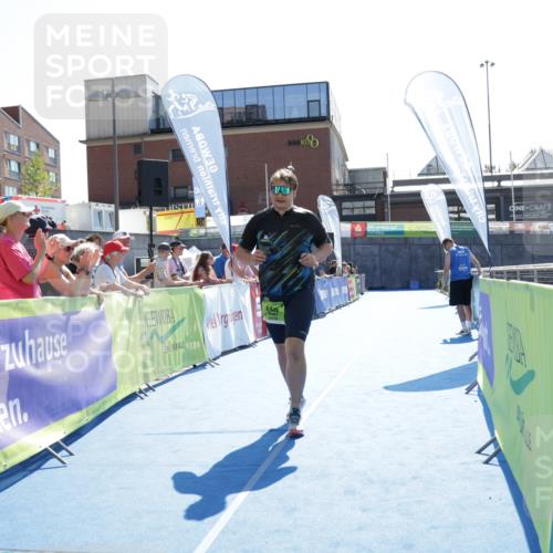 09.08.2026 - GEWOBA Citytriathlon Bremen Yannick Fuchs http://msf.ph/oto/9940263 09.08.2026 15:37:13 Ziel 110 meine-sportfotos.de