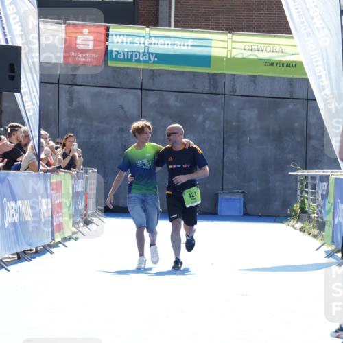 09.08.2026 - GEWOBA Citytriathlon Bremen Yannick Fuchs http://msf.ph/oto/9940280 09.08.2026 15:37:23 Ziel  meine-sportfotos.de
