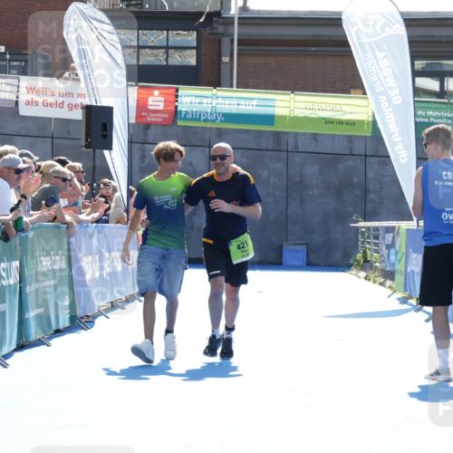 09.08.2026 - GEWOBA Citytriathlon Bremen Yannick Fuchs http://msf.ph/oto/9940285 09.08.2026 15:37:26 Ziel 421 meine-sportfotos.de