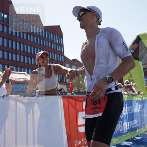 09.08.2026 - GEWOBA Citytriathlon Bremen Yannick Fuchs http://msf.ph/oto/9940290 09.08.2026 13:32:18 Ziel 684 meine-sportfotos.de