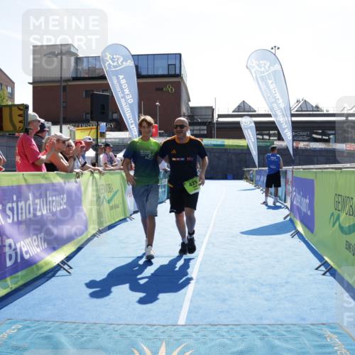 09.08.2026 - GEWOBA Citytriathlon Bremen Yannick Fuchs http://msf.ph/oto/9940299 09.08.2026 15:37:30 Ziel 421 meine-sportfotos.de