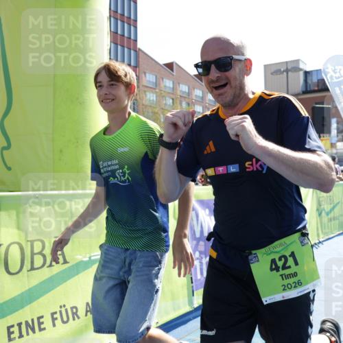 09.08.2026 - GEWOBA Citytriathlon Bremen Yannick Fuchs http://msf.ph/oto/9940313 09.08.2026 15:37:31 Ziel 421 meine-sportfotos.de