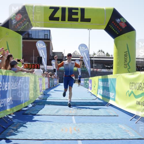 09.08.2026 - GEWOBA Citytriathlon Bremen Yannick Fuchs http://msf.ph/oto/9940319 09.08.2026 13:38:00 Ziel 650 meine-sportfotos.de
