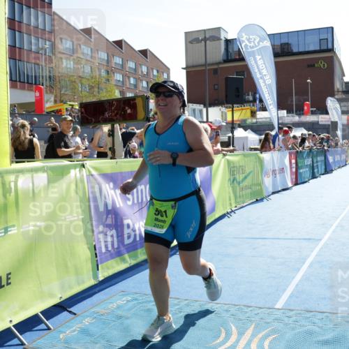09.08.2026 - GEWOBA Citytriathlon Bremen Yannick Fuchs http://msf.ph/oto/9940374 09.08.2026 15:38:30 Ziel 501 meine-sportfotos.de