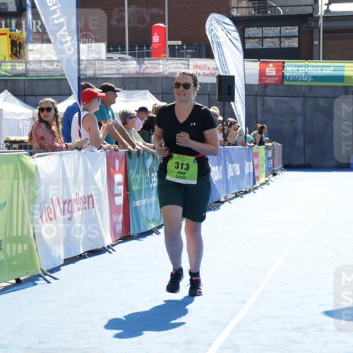 09.08.2026 - GEWOBA Citytriathlon Bremen Yannick Fuchs http://msf.ph/oto/9940383 09.08.2026 15:38:35 Ziel 313, 501 meine-sportfotos.de