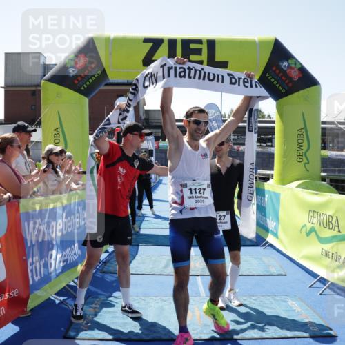 09.08.2026 - GEWOBA Citytriathlon Bremen Yannick Fuchs http://msf.ph/oto/9940384 09.08.2026 13:39:35 Ziel 1127 meine-sportfotos.de