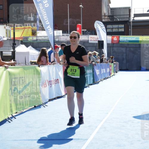 09.08.2026 - GEWOBA Citytriathlon Bremen Yannick Fuchs http://msf.ph/oto/9940387 09.08.2026 15:38:36 Ziel 313, 501 meine-sportfotos.de