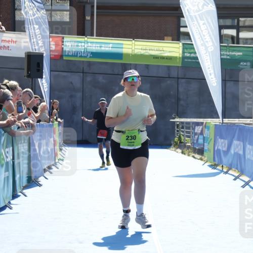09.08.2026 - GEWOBA Citytriathlon Bremen Yannick Fuchs http://msf.ph/oto/9940421 09.08.2026 15:39:05 Ziel 230 meine-sportfotos.de
