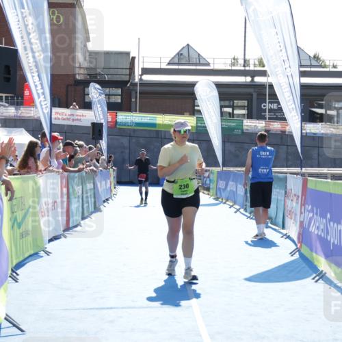 09.08.2026 - GEWOBA Citytriathlon Bremen Yannick Fuchs http://msf.ph/oto/9940428 09.08.2026 15:39:06 Ziel 230 meine-sportfotos.de