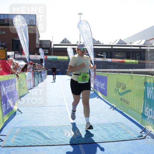 09.08.2026 - GEWOBA Citytriathlon Bremen Yannick Fuchs http://msf.ph/oto/9940435 09.08.2026 15:39:08 Ziel 230 meine-sportfotos.de