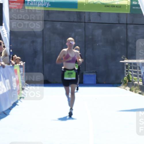 09.08.2026 - GEWOBA Citytriathlon Bremen Yannick Fuchs http://msf.ph/oto/9940456 09.08.2026 15:39:25 Ziel 209 meine-sportfotos.de