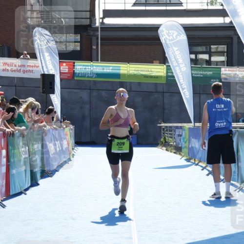 09.08.2026 - GEWOBA Citytriathlon Bremen Yannick Fuchs http://msf.ph/oto/9940466 09.08.2026 15:39:28 Ziel 209 meine-sportfotos.de