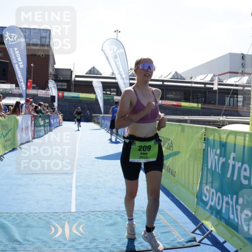 09.08.2026 - GEWOBA Citytriathlon Bremen Yannick Fuchs http://msf.ph/oto/9940474 09.08.2026 15:39:30 Ziel 209 meine-sportfotos.de