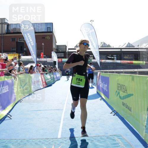 09.08.2026 - GEWOBA Citytriathlon Bremen Yannick Fuchs http://msf.ph/oto/9940485 09.08.2026 15:39:36 Ziel 194 meine-sportfotos.de