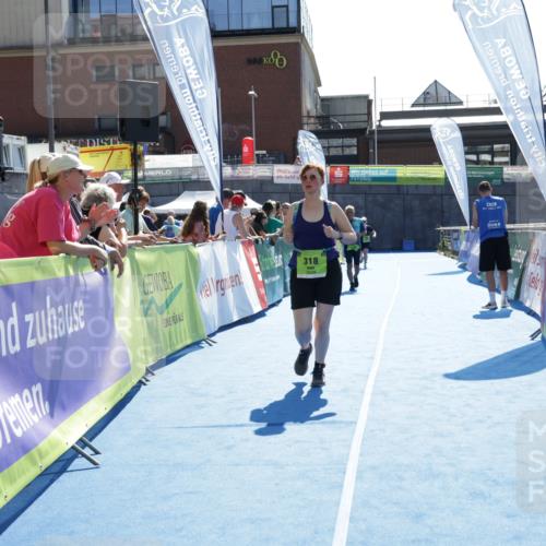 09.08.2026 - GEWOBA Citytriathlon Bremen Yannick Fuchs http://msf.ph/oto/9940505 09.08.2026 15:39:43 Ziel 318 meine-sportfotos.de