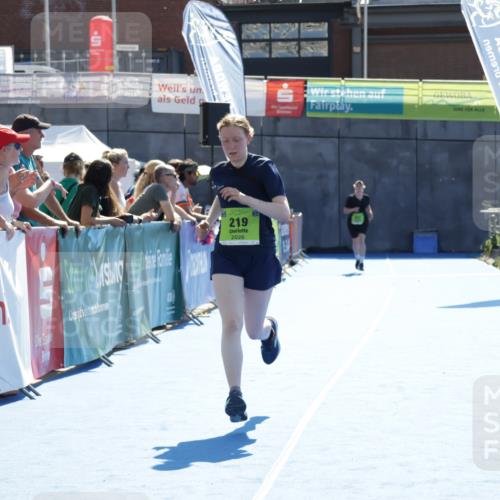 09.08.2026 - GEWOBA Citytriathlon Bremen Yannick Fuchs http://msf.ph/oto/9940543 09.08.2026 15:39:55 Ziel 219, 233, 478 meine-sportfotos.de