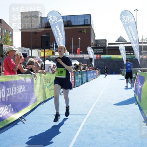 09.08.2026 - GEWOBA Citytriathlon Bremen Yannick Fuchs http://msf.ph/oto/9940552 09.08.2026 15:39:57 Ziel 219 meine-sportfotos.de