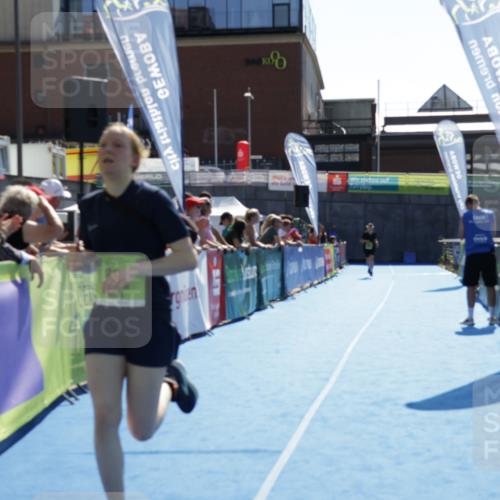 09.08.2026 - GEWOBA Citytriathlon Bremen Yannick Fuchs http://msf.ph/oto/9940554 09.08.2026 15:39:57 Ziel 219 meine-sportfotos.de