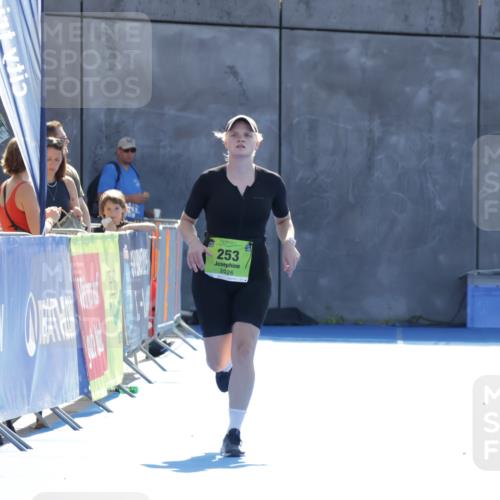 09.08.2026 - GEWOBA Citytriathlon Bremen Yannick Fuchs http://msf.ph/oto/9940555 09.08.2026 15:39:59 Ziel 219 meine-sportfotos.de