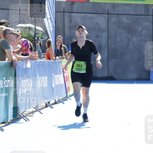 09.08.2026 - GEWOBA Citytriathlon Bremen Yannick Fuchs http://msf.ph/oto/9940561 09.08.2026 15:40:01 Ziel 219, 253 meine-sportfotos.de