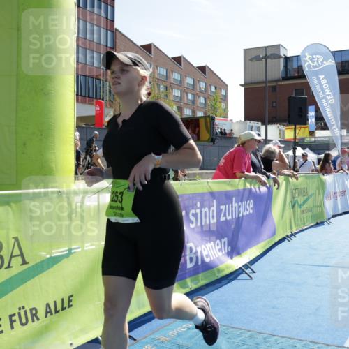 09.08.2026 - GEWOBA Citytriathlon Bremen Yannick Fuchs http://msf.ph/oto/9940585 09.08.2026 15:40:06 Ziel 253 meine-sportfotos.de