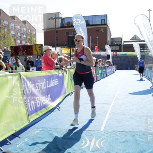 09.08.2026 - GEWOBA Citytriathlon Bremen Yannick Fuchs http://msf.ph/oto/9940596 09.08.2026 15:40:18 Ziel 214 meine-sportfotos.de