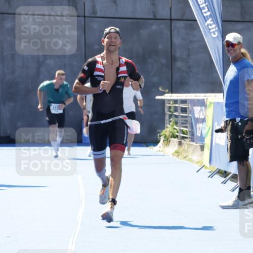 09.08.2026 - GEWOBA Citytriathlon Bremen Yannick Fuchs http://msf.ph/oto/9940610 09.08.2026 13:43:10 Ziel 787 meine-sportfotos.de