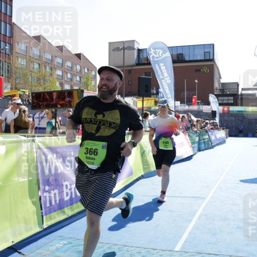 09.08.2026 - GEWOBA Citytriathlon Bremen Yannick Fuchs http://msf.ph/oto/9940627 09.08.2026 15:40:50 Ziel 198, 366 meine-sportfotos.de