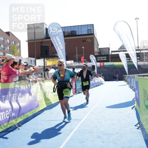 09.08.2026 - GEWOBA Citytriathlon Bremen Yannick Fuchs http://msf.ph/oto/9940665 09.08.2026 15:41:04 Ziel 422, 525 meine-sportfotos.de