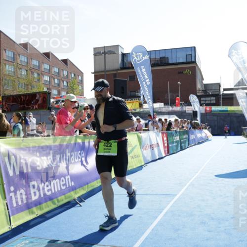 09.08.2026 - GEWOBA Citytriathlon Bremen Yannick Fuchs http://msf.ph/oto/9940673 09.08.2026 15:41:06 Ziel 422, 525 meine-sportfotos.de