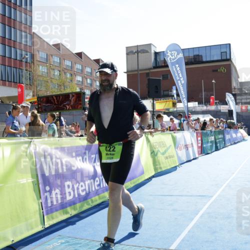 09.08.2026 - GEWOBA Citytriathlon Bremen Yannick Fuchs http://msf.ph/oto/9940677 09.08.2026 15:41:06 Ziel 422, 525 meine-sportfotos.de