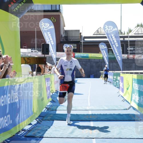 09.08.2026 - GEWOBA Citytriathlon Bremen Yannick Fuchs http://msf.ph/oto/9940693 09.08.2026 13:43:55 Ziel 770 meine-sportfotos.de