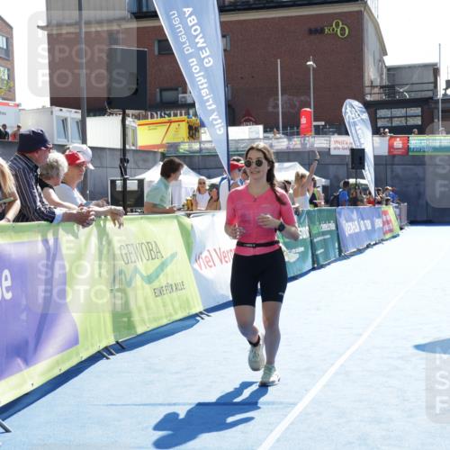 09.08.2026 - GEWOBA Citytriathlon Bremen Yannick Fuchs http://msf.ph/oto/9940694 09.08.2026 15:41:16 Ziel 267 meine-sportfotos.de