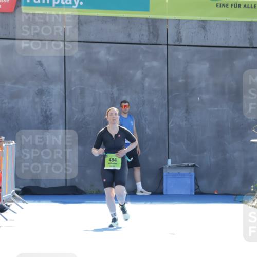 09.08.2026 - GEWOBA Citytriathlon Bremen Yannick Fuchs http://msf.ph/oto/9940772 09.08.2026 15:41:51 Ziel  meine-sportfotos.de
