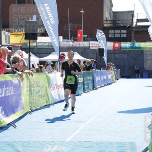 09.08.2026 - GEWOBA Citytriathlon Bremen Yannick Fuchs http://msf.ph/oto/9940782 09.08.2026 15:42:00 Ziel 484 meine-sportfotos.de