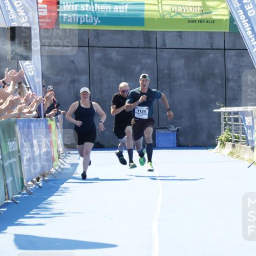 09.08.2026 - GEWOBA Citytriathlon Bremen Yannick Fuchs http://msf.ph/oto/9940798 09.08.2026 13:45:34 Ziel 1124 meine-sportfotos.de