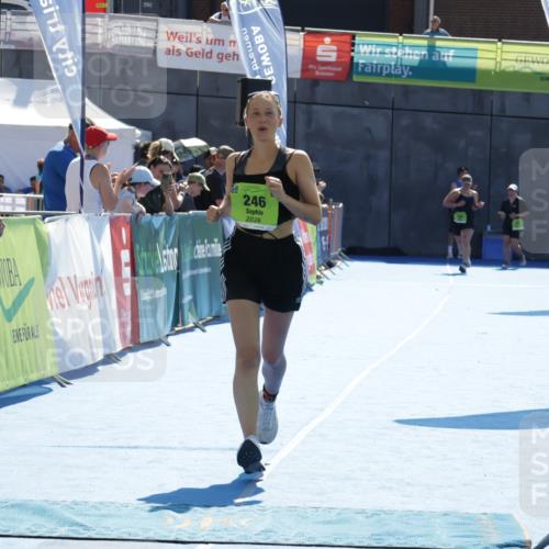 09.08.2026 - GEWOBA Citytriathlon Bremen Yannick Fuchs http://msf.ph/oto/9940812 09.08.2026 15:42:39 Ziel 246 meine-sportfotos.de
