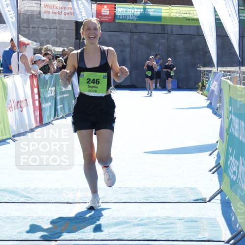 09.08.2026 - GEWOBA Citytriathlon Bremen Yannick Fuchs http://msf.ph/oto/9940814 09.08.2026 15:42:39 Ziel 246 meine-sportfotos.de