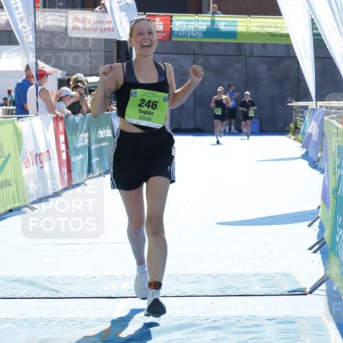 09.08.2026 - GEWOBA Citytriathlon Bremen Yannick Fuchs http://msf.ph/oto/9940816 09.08.2026 15:42:40 Ziel 246 meine-sportfotos.de