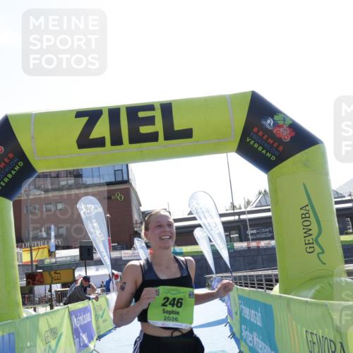 09.08.2026 - GEWOBA Citytriathlon Bremen Yannick Fuchs http://msf.ph/oto/9940817 09.08.2026 15:42:41 Ziel 246 meine-sportfotos.de