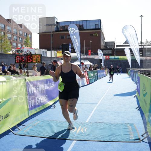 09.08.2026 - GEWOBA Citytriathlon Bremen Yannick Fuchs http://msf.ph/oto/9940829 09.08.2026 15:42:51 Ziel 223 meine-sportfotos.de